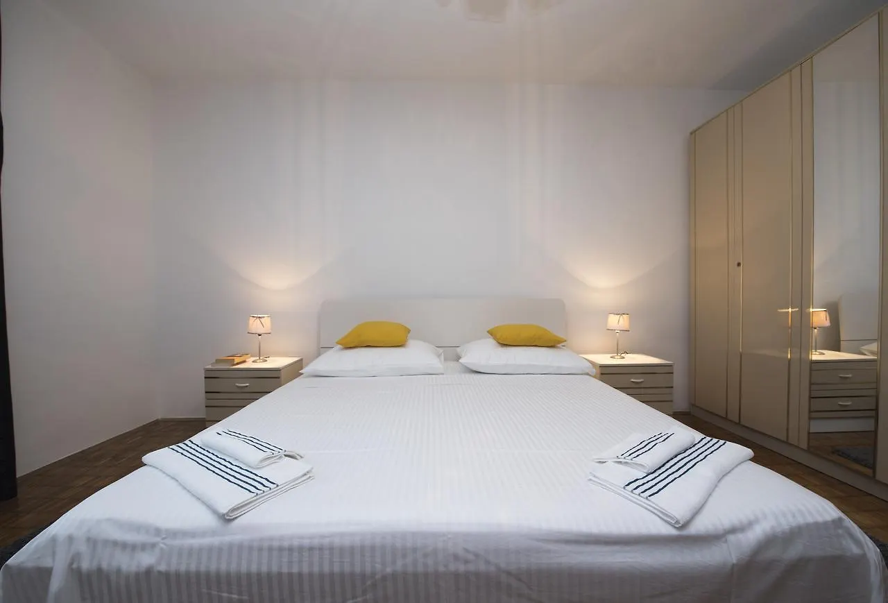 Apartment D&A Split 0*,  Croatia