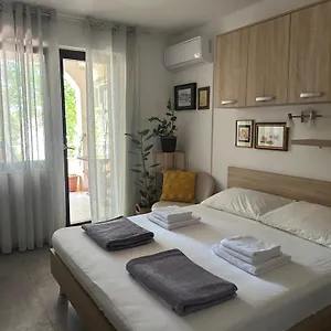 Stefanija , Selce Croatia